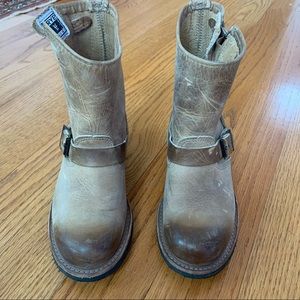 Woman’s Frye Boots 7